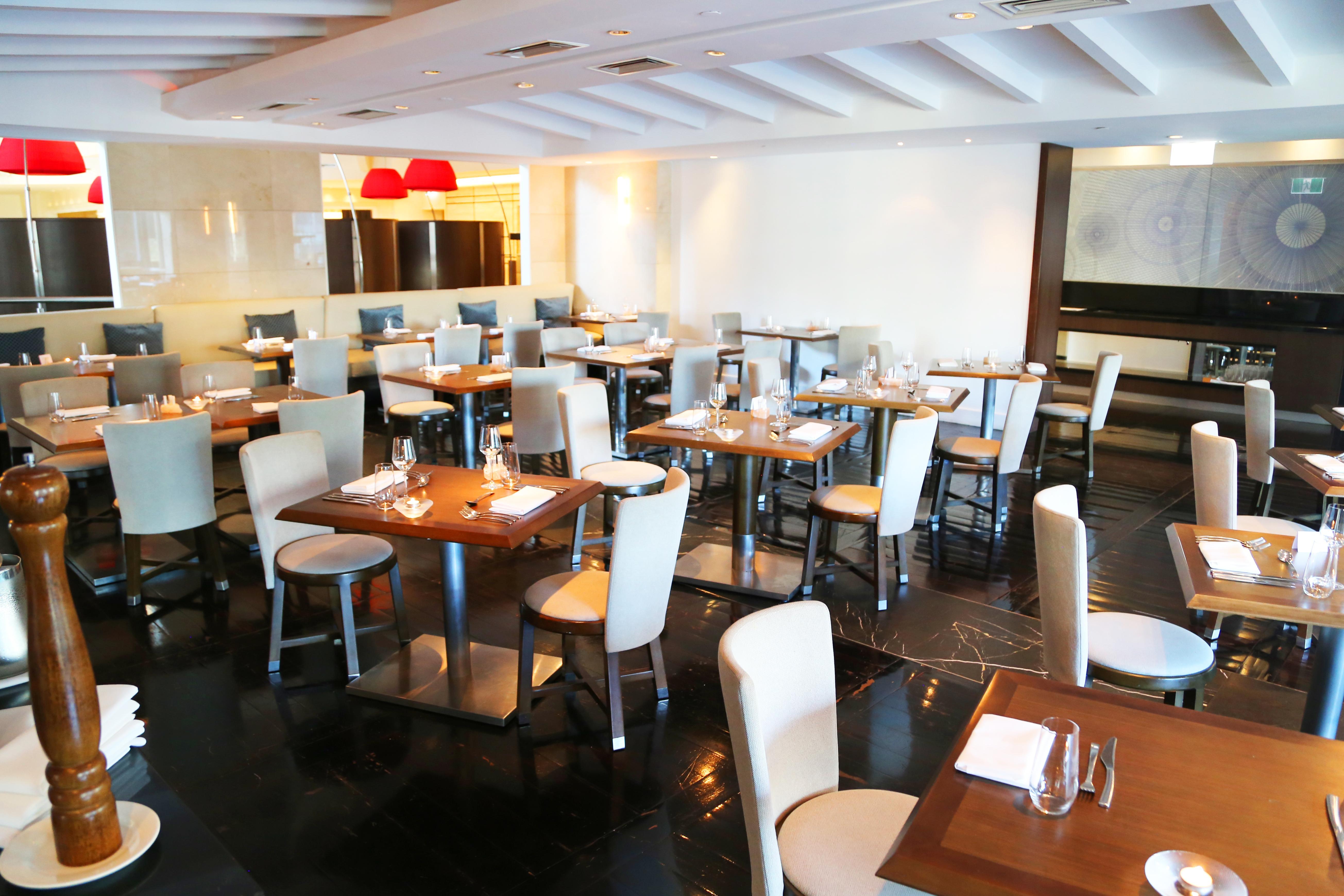 Swissotel Sydney Exterior photo Interior of the restaurant